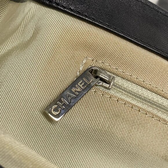 Auth CHANEL Chain Around / Matelasse A49889 Black Leather Shoulder Bag - Picture 16 of 16